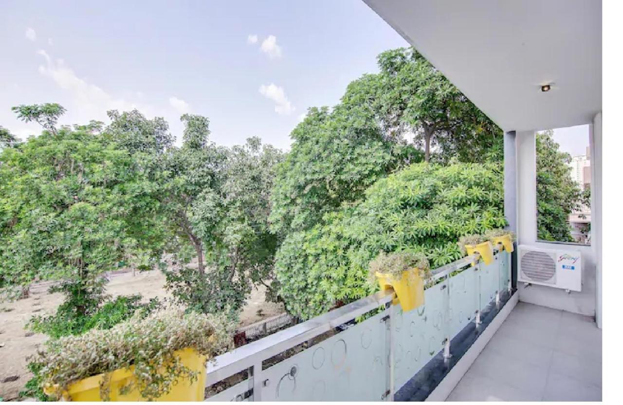 Nuab House - Near Fortis, Max, Medanta, Paras Hospitals And Huda Metro グルガウン エクステリア 写真