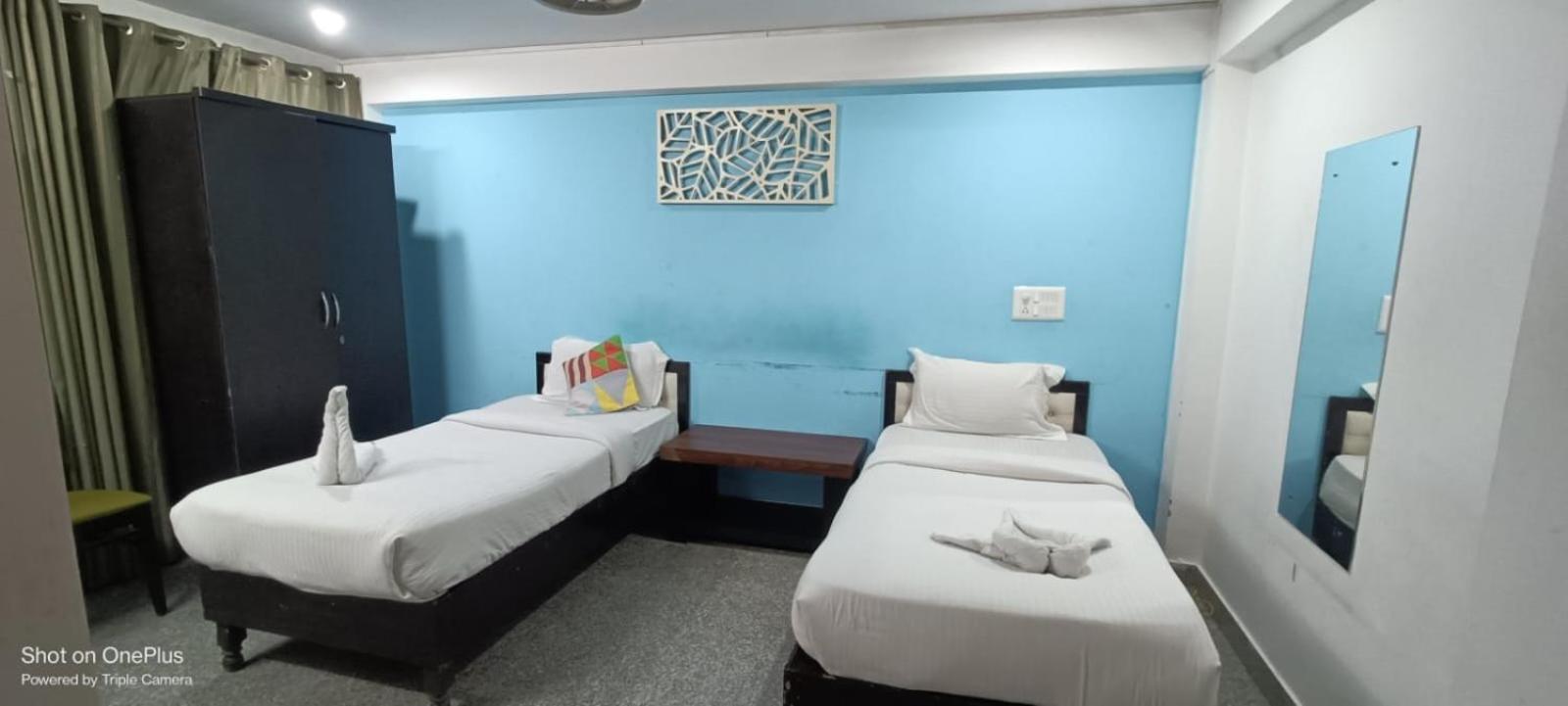 Nuab House - Near Fortis, Max, Medanta, Paras Hospitals And Huda Metro グルガウン エクステリア 写真