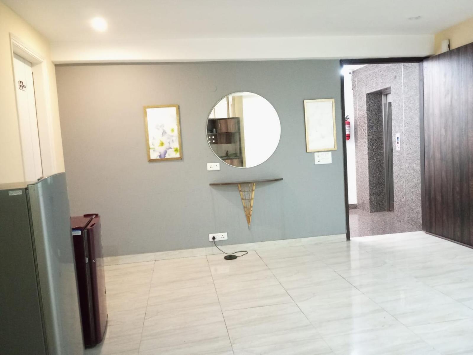 Nuab House - Near Fortis, Max, Medanta, Paras Hospitals And Huda Metro グルガウン エクステリア 写真